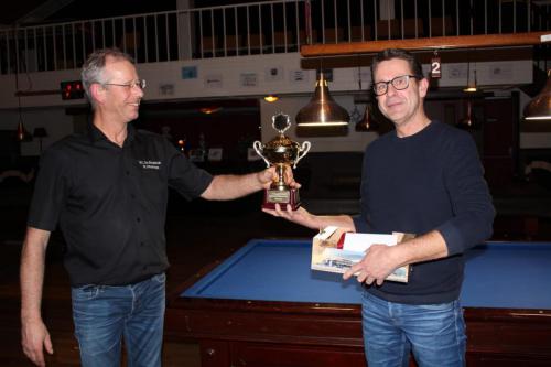 biljart-club-de-bargebeck-toernooi-2020-winnaar-driebanden-frans-lenis